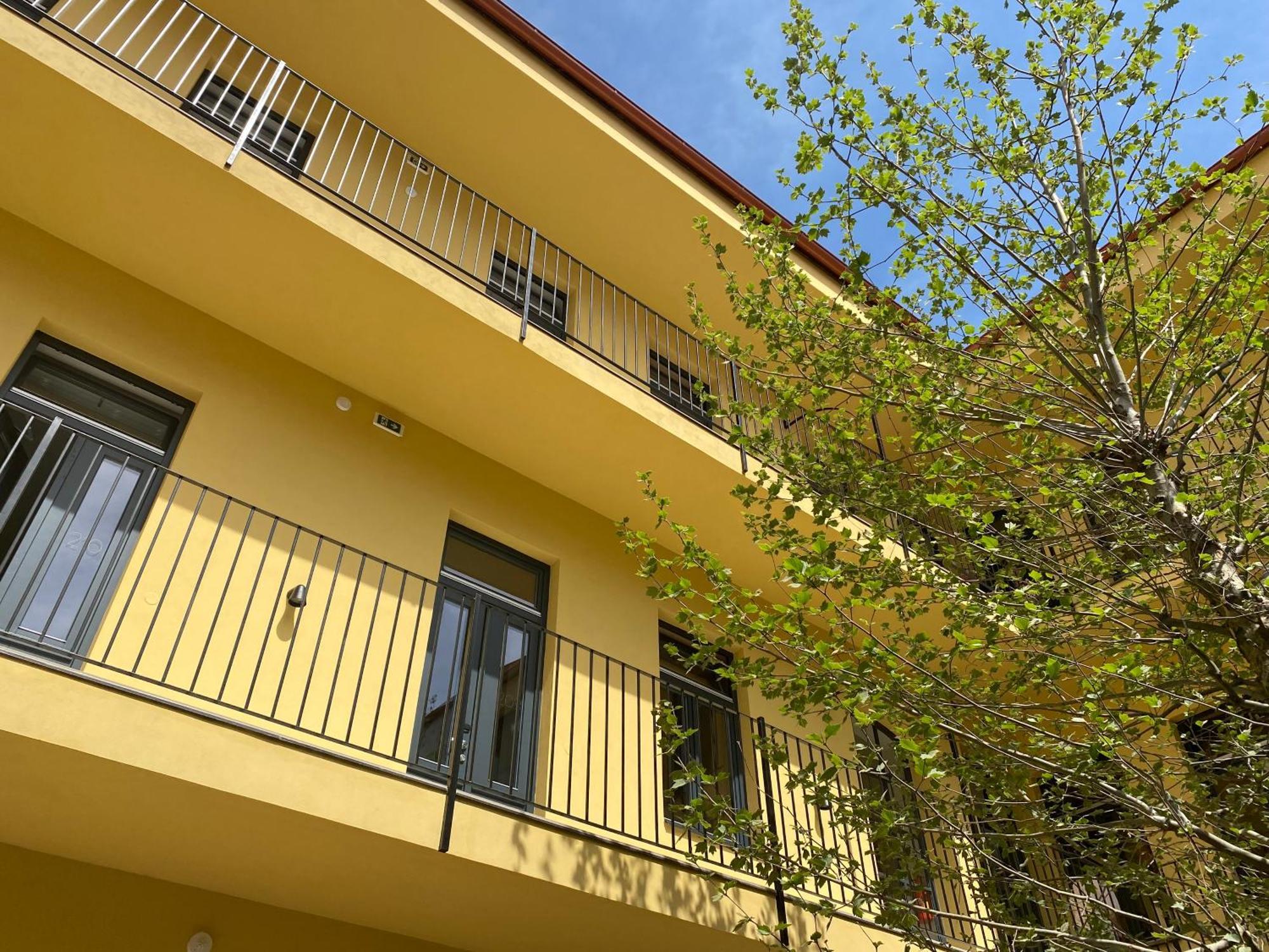 Honest Karlin Aparthotel Prague Exterior photo
