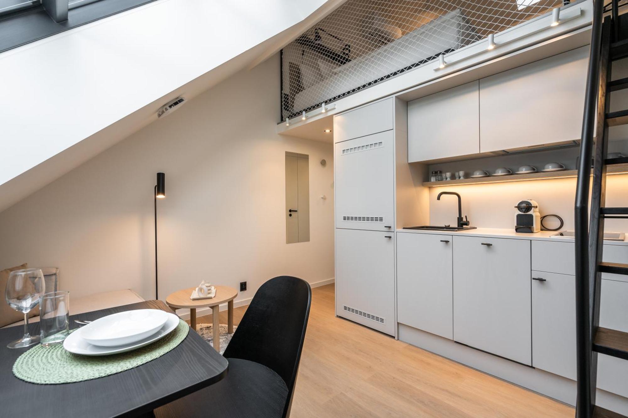 Honest Karlin Aparthotel Prague Room photo