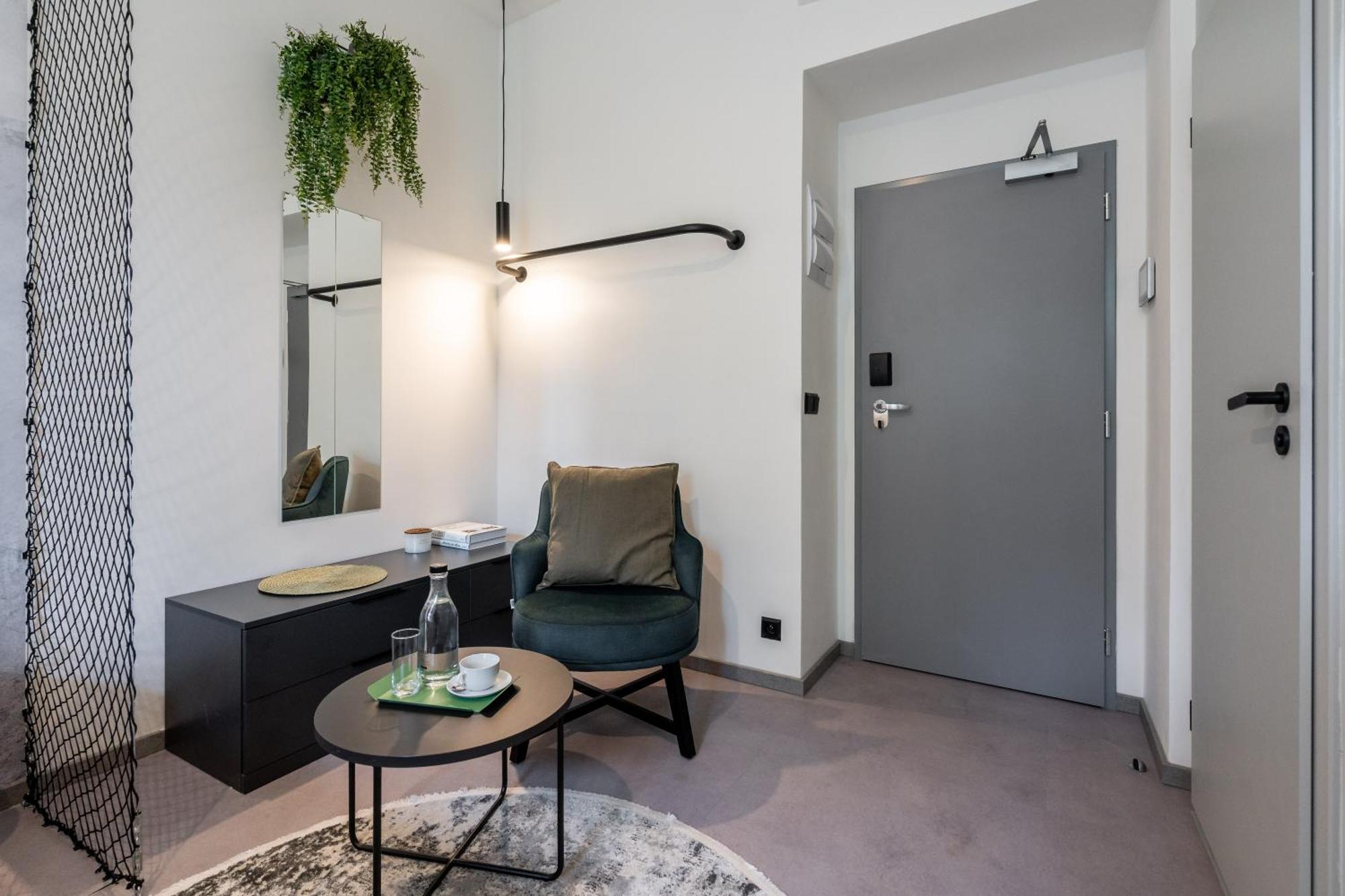 Honest Karlin Aparthotel Prague Room photo